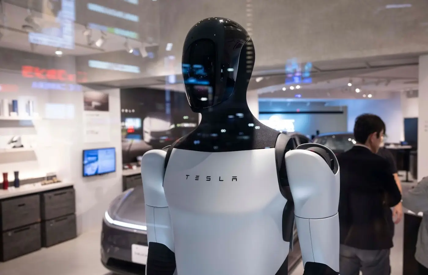 Tesla Optimus robots